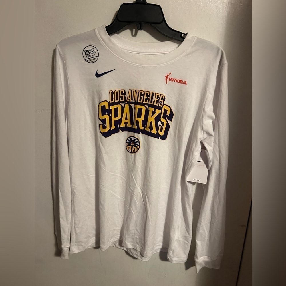 Nike top